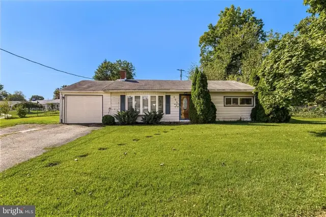 802 Richwill Ln, York
