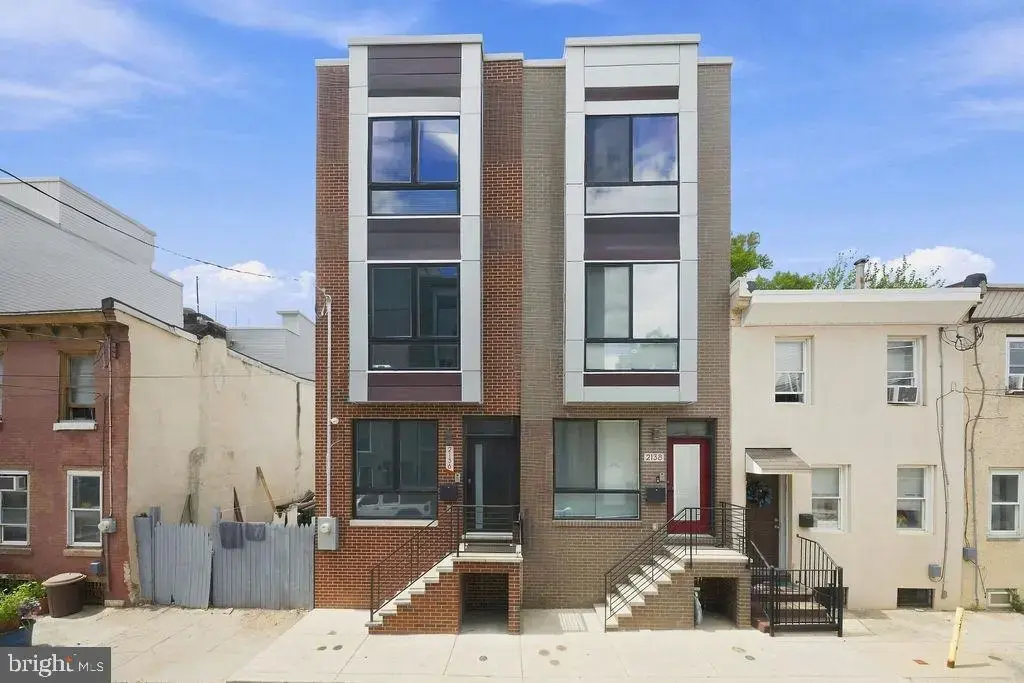 2136 N Randolph St, PHILADELPHIA