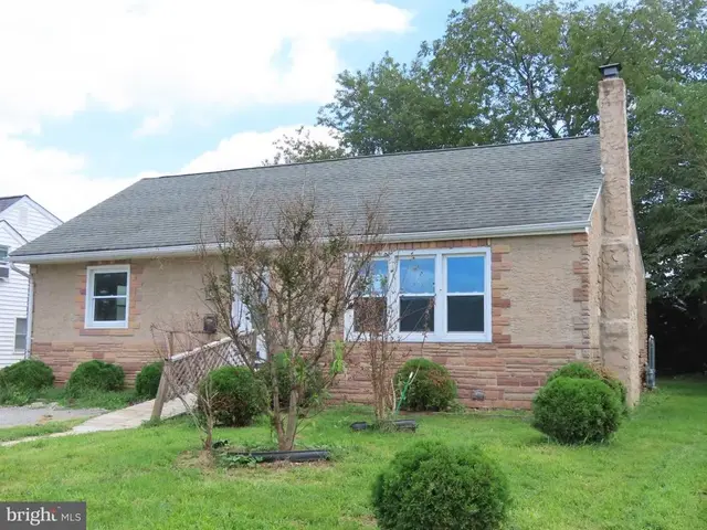 32 Paul Rd, New Castle