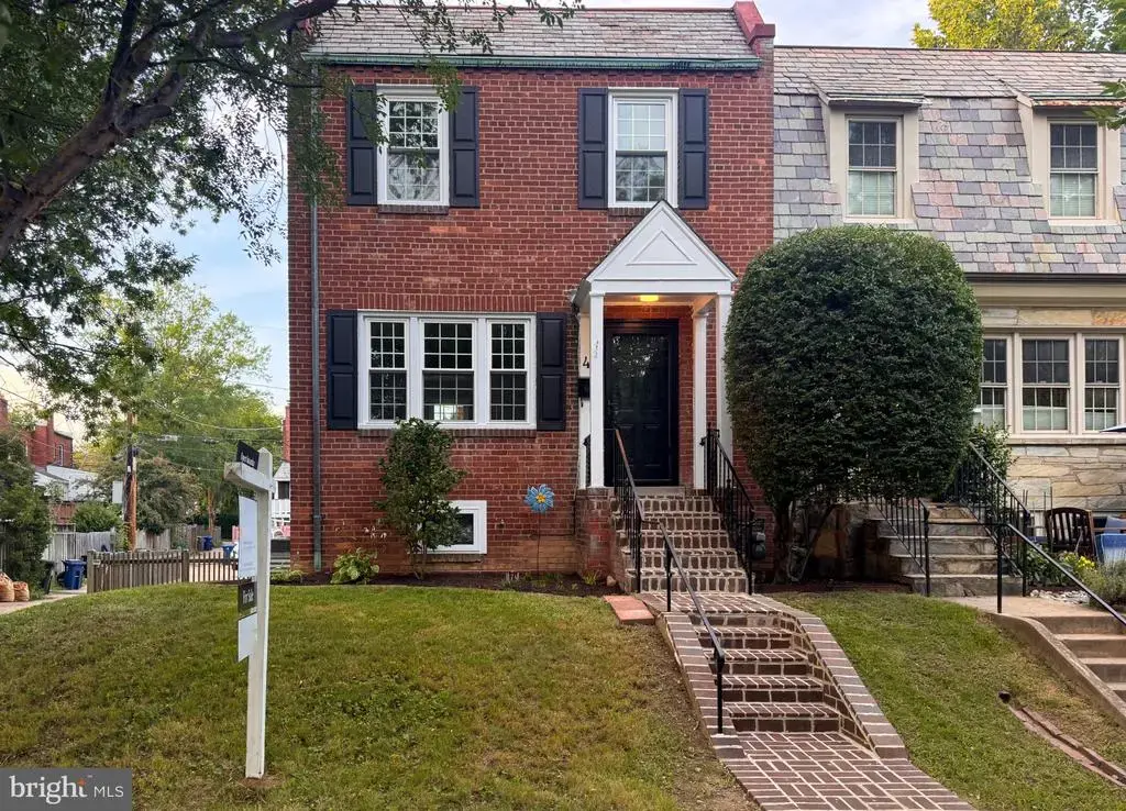 4 E Rosemont Ave, ALEXANDRIA