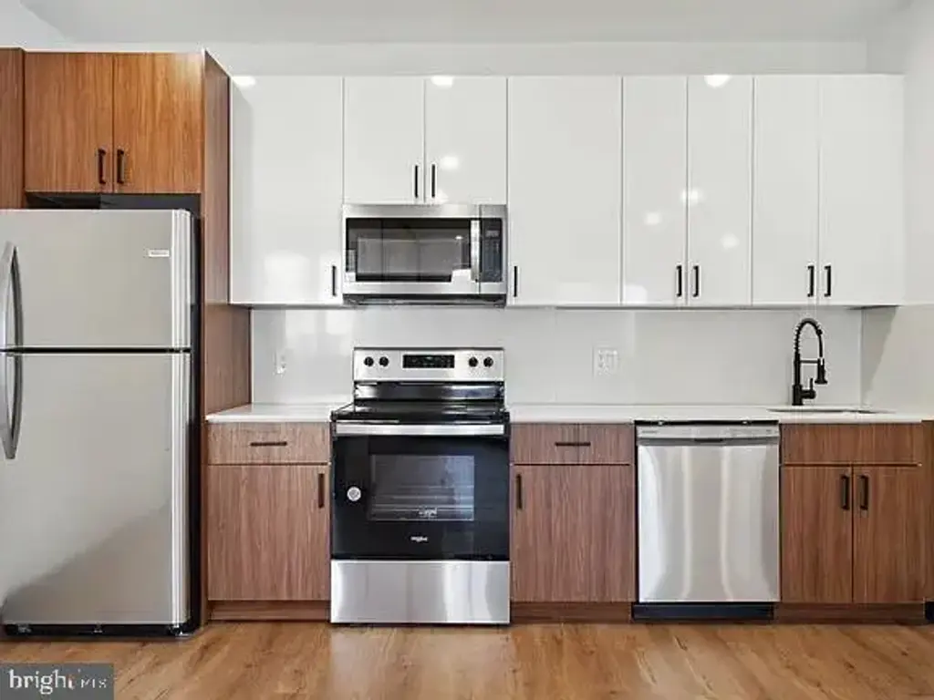 1716 N 2nd St #302, PHILADELPHIA