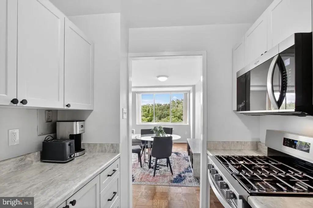 10401 Grosvenor Pl #808, ROCKVILLE