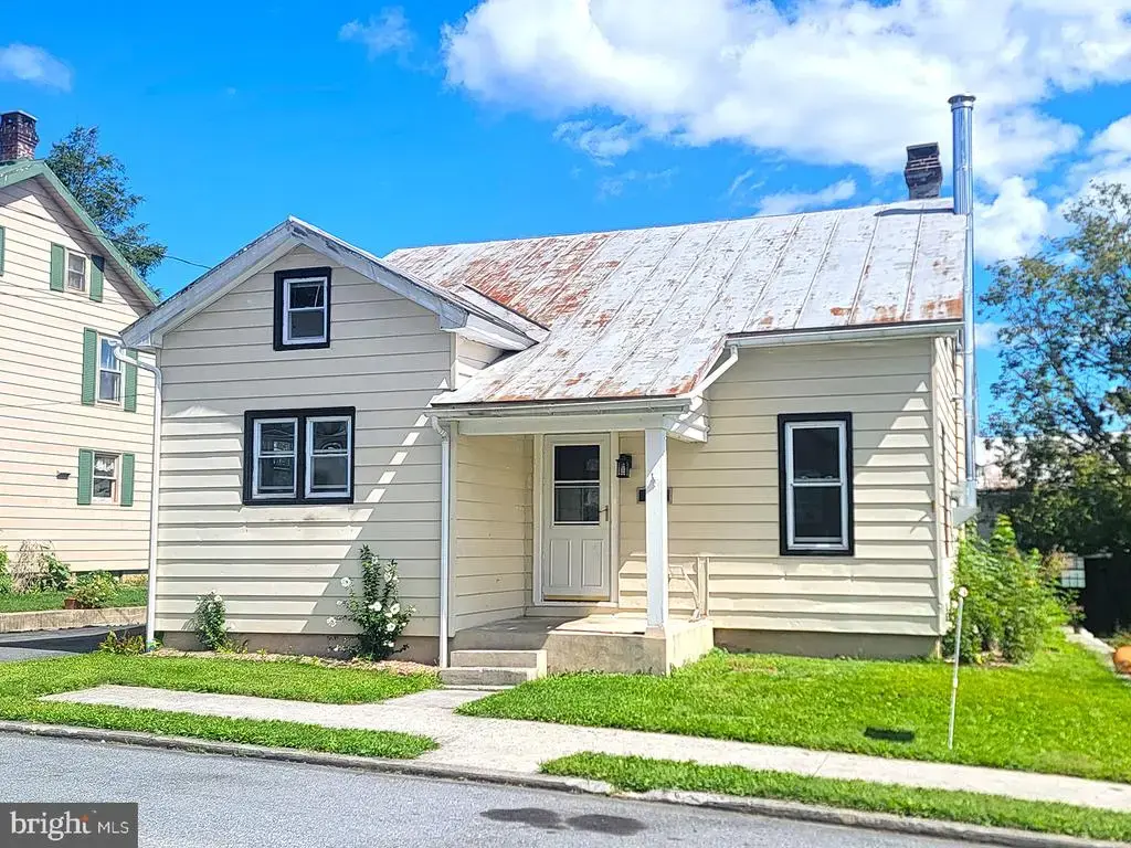 26 N 4th St, SHARTLESVILLE