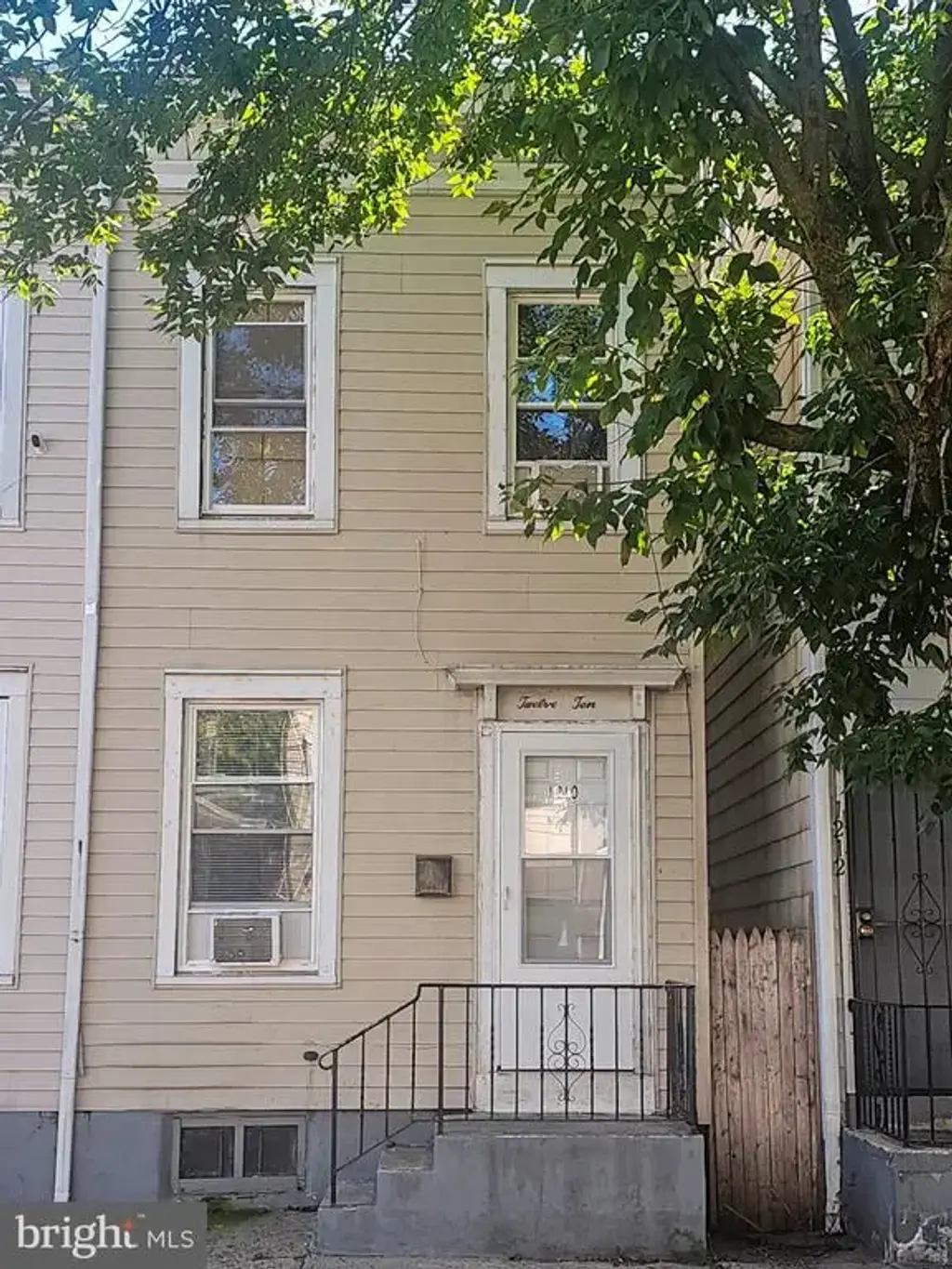 1210 Anderson St, TRENTON