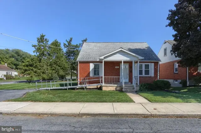610 W 2nd St, Hummelstown
