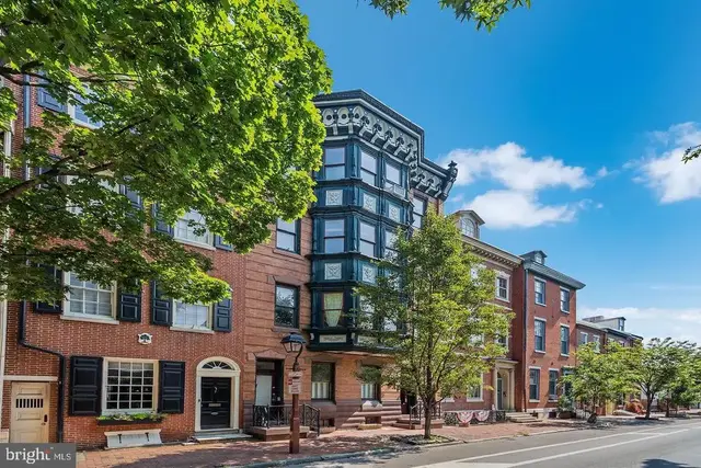 231 Pine St #4f, Philadelphia