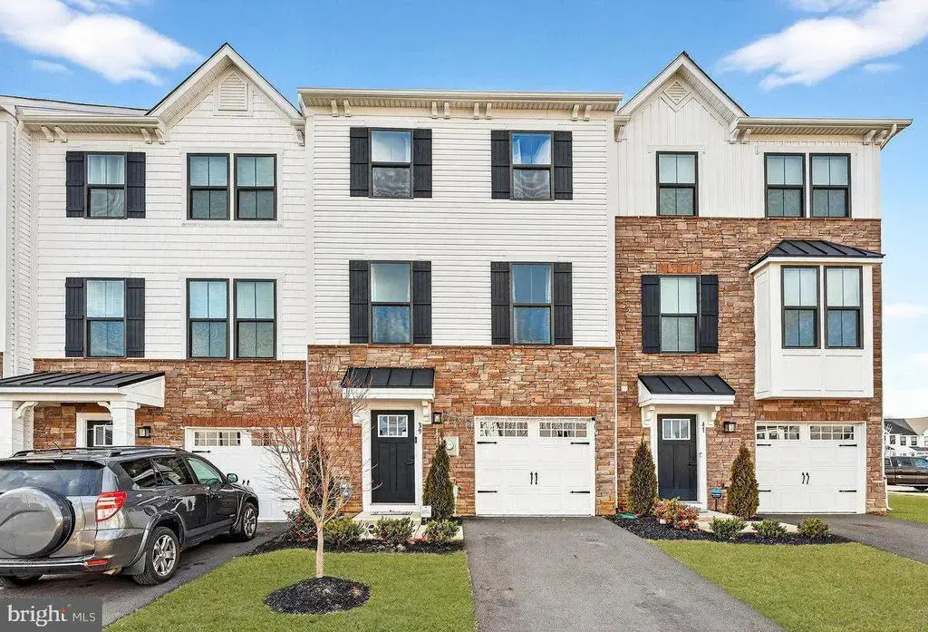 39 Sage Way, MT LAUREL