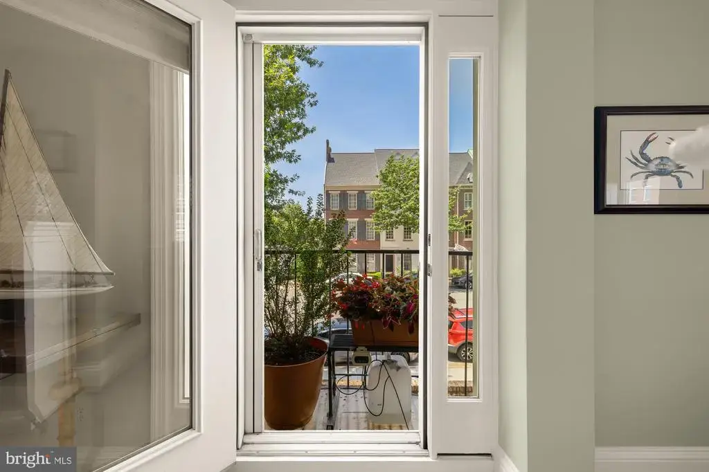 1115 N Pitt St #2b, ALEXANDRIA