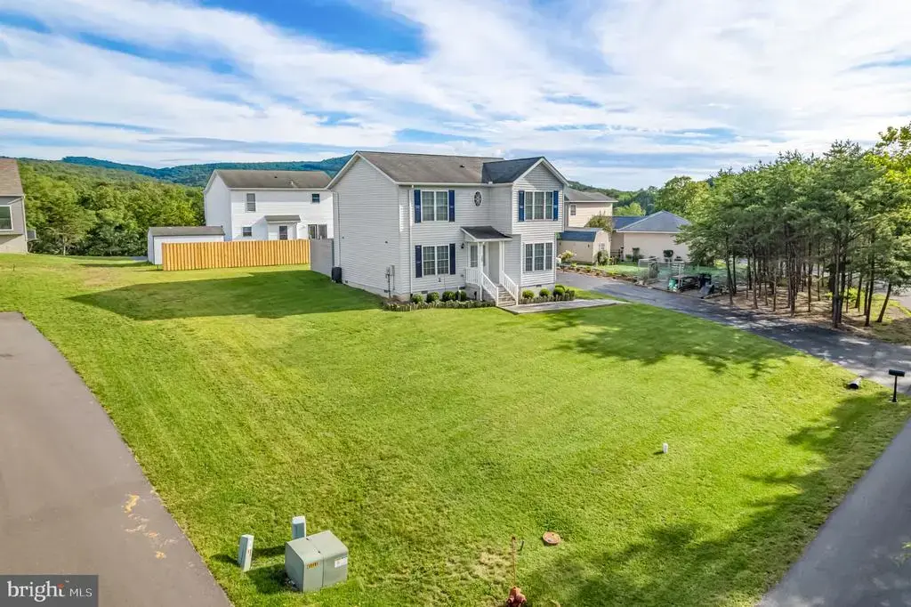 100 Cornwell Dr, ROMNEY