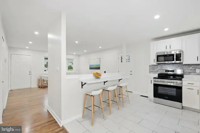 328 Vale Smt S, Laurel