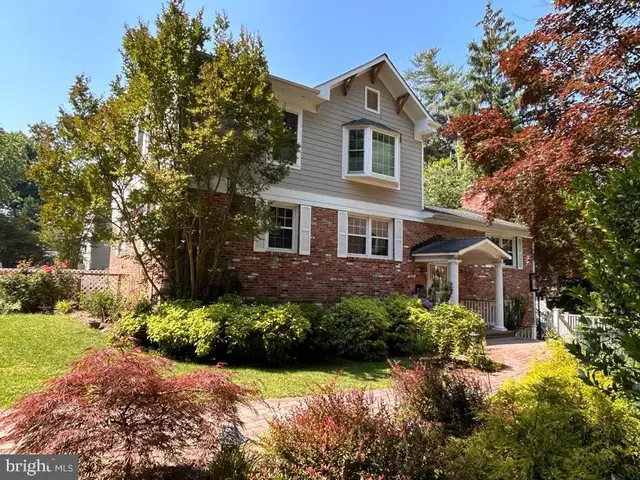 5303 Danbury Rd, Bethesda