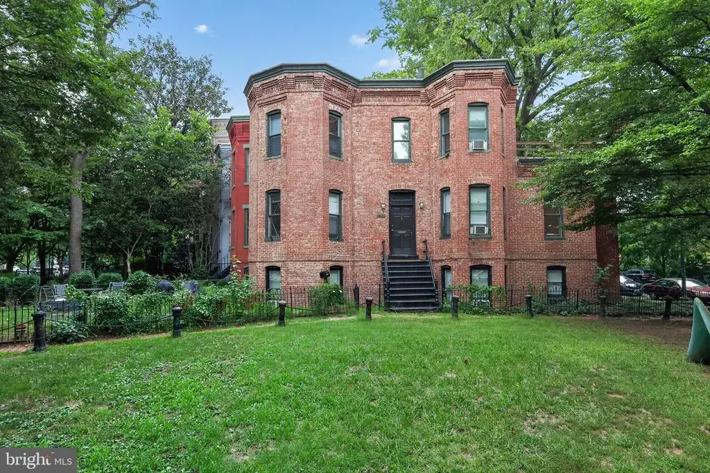 820 North Carolina Ave Se, WASHINGTON