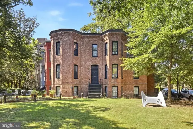 820 North Carolina Ave Se, Washington