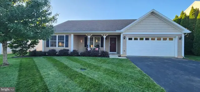 27 Coolidge Dr, Ephrata