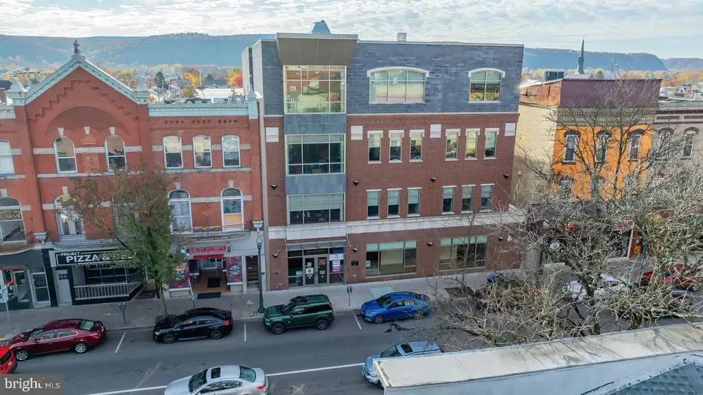 50 E Main St, BLOOMSBURG