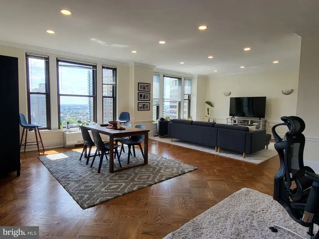 135 S 19th St #1509-10, PHILADELPHIA