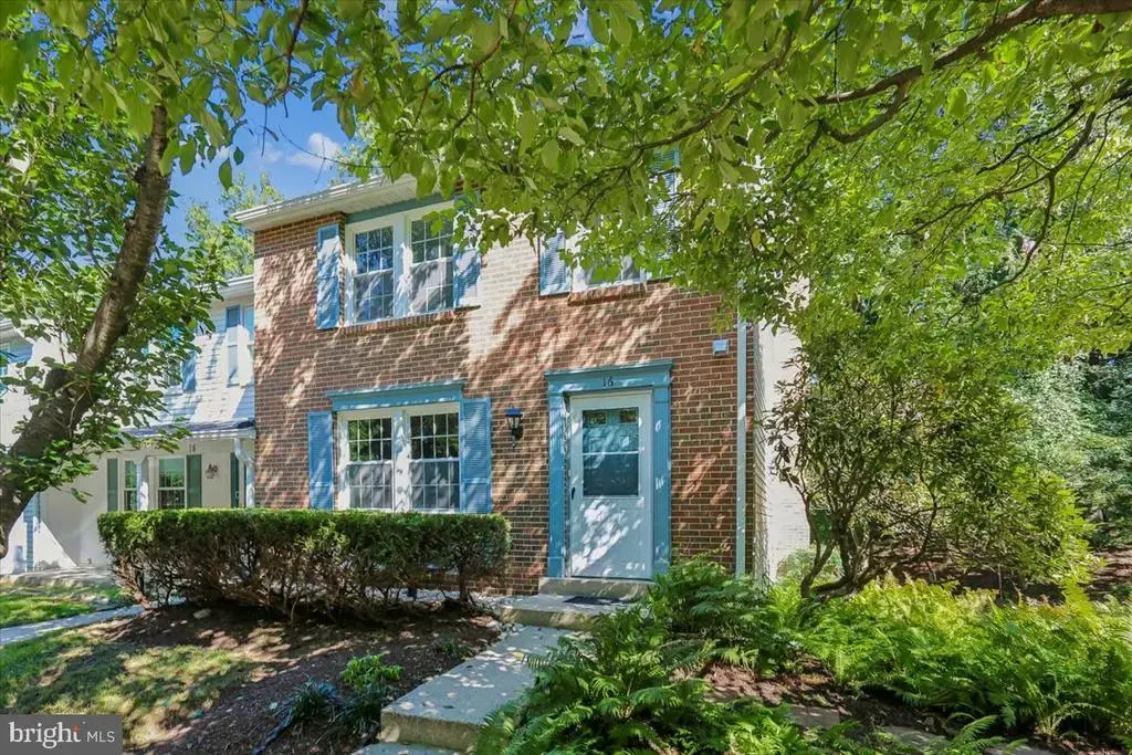 16 Turtle Dove Ct, GAITHERSBURG