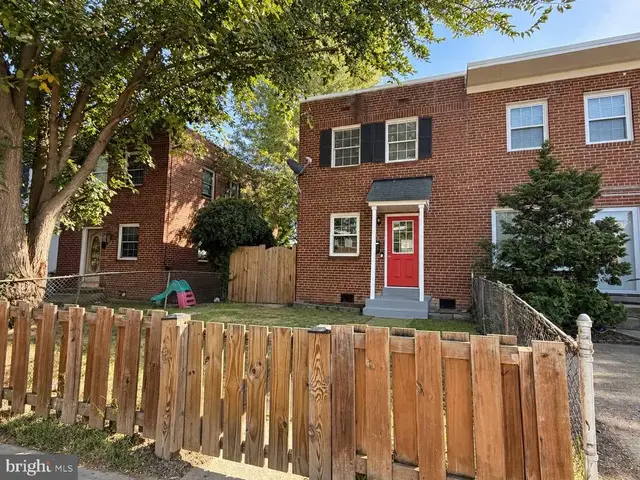 3753 Mark Dr, Alexandria
