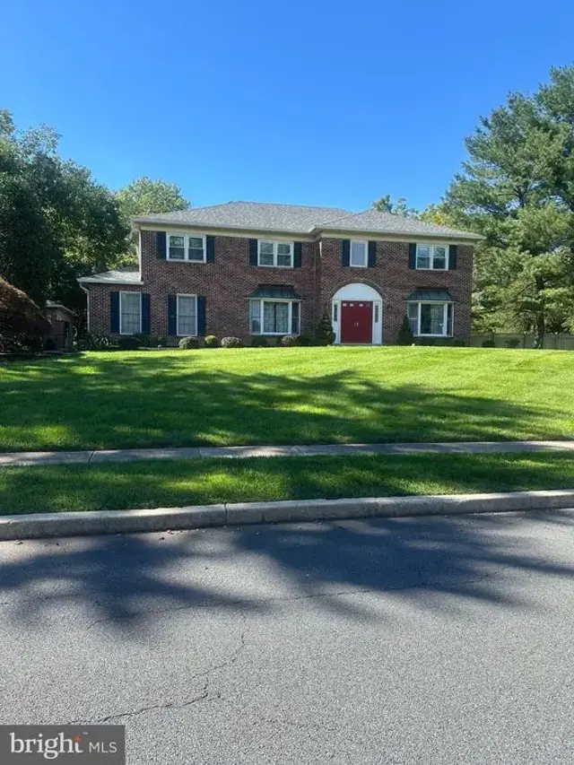 685 Wyndrise Dr, Blue Bell