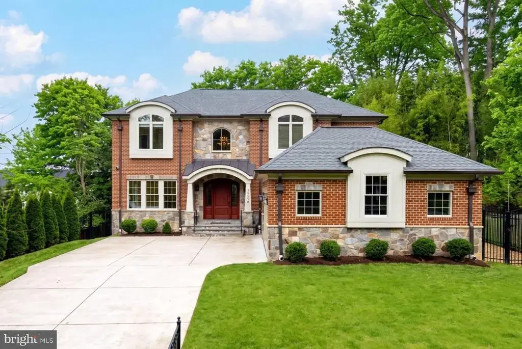 7708 Beech Tree Rd, BETHESDA