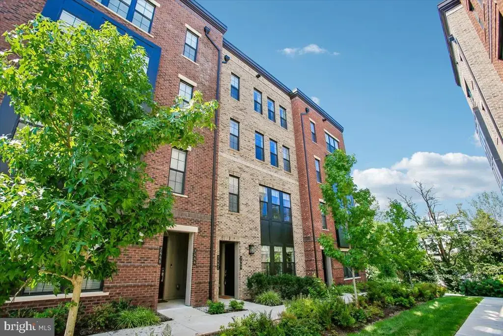 7440 Backett Wood Ter #503, MCLEAN