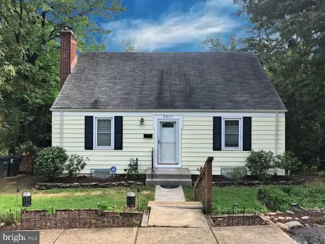 2416 S Culpeper St, Arlington