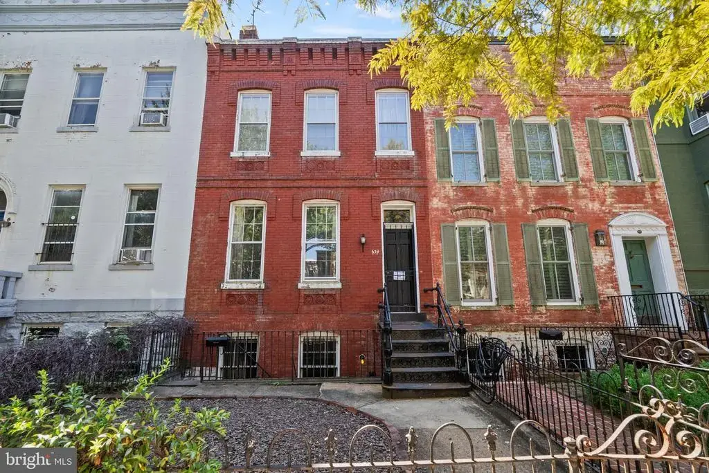 639 G St Se, WASHINGTON