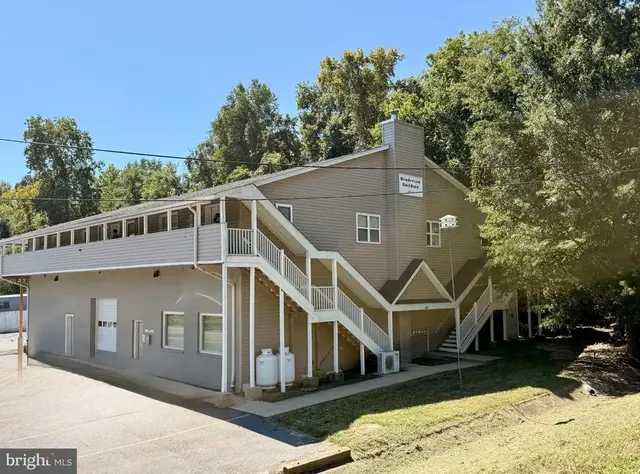 22665 Van Wert Ln #apt, Leonardtown