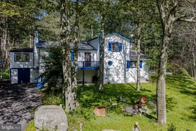 5112 Navajo Pl, Tobyhanna