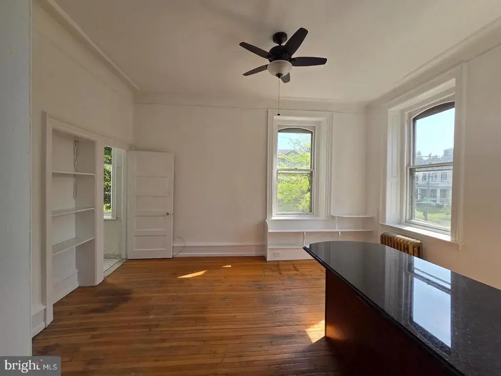 348 Green Ln #2f, PHILADELPHIA