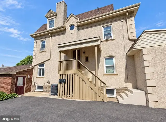 815 Fayette St #2, Conshohocken