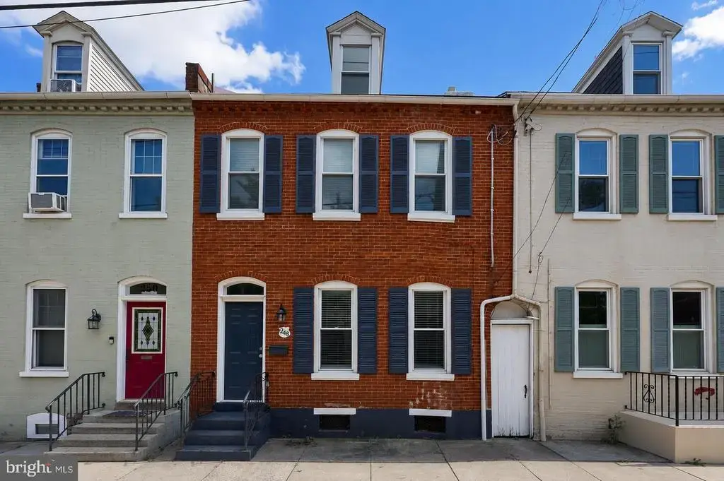 248 E Walnut St, LANCASTER