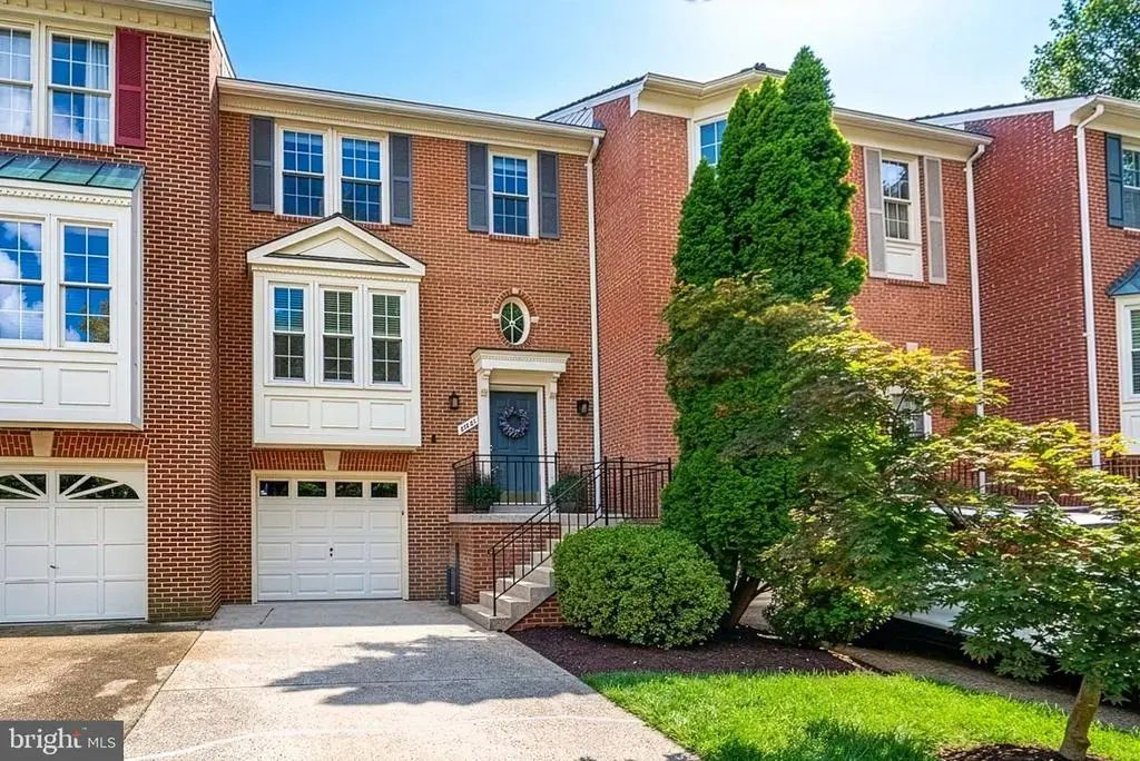 6311 Crooked Oak Ln, FALLS CHURCH
