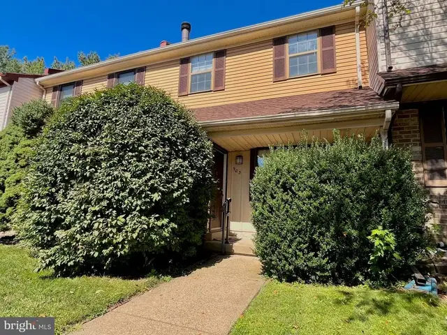 903 Clover Pl, Warminster