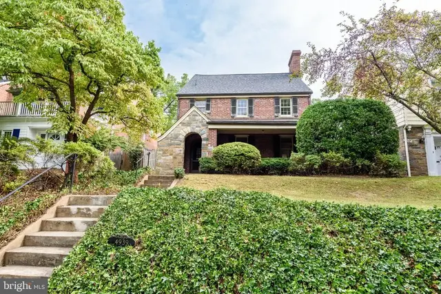4939 Massachusetts Ave Nw, Washington
