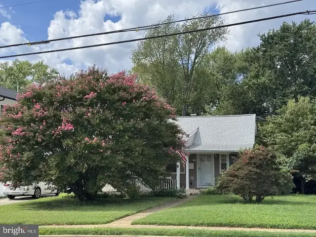 7530 Lisle Ave, Falls Church