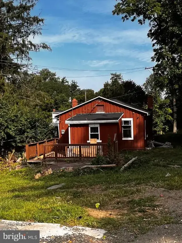 409 Church Rd, Mohnton