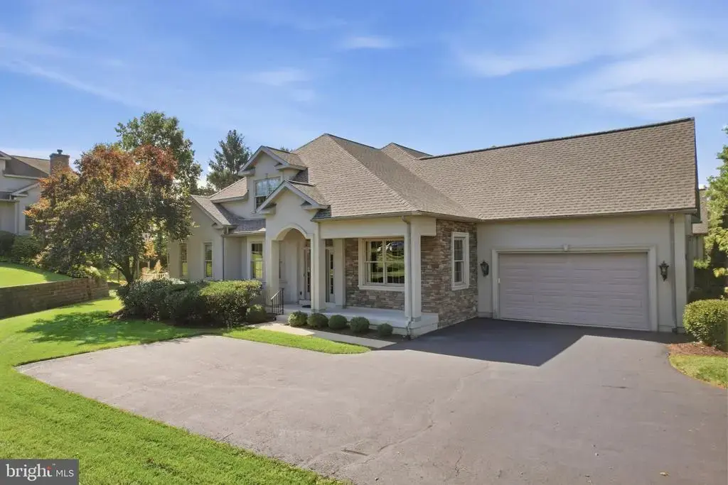 199 Country Club Dr, TELFORD