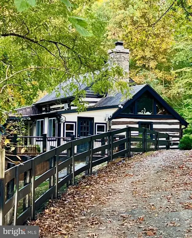 12986 Furnace Mountain Rd, Lovettsville