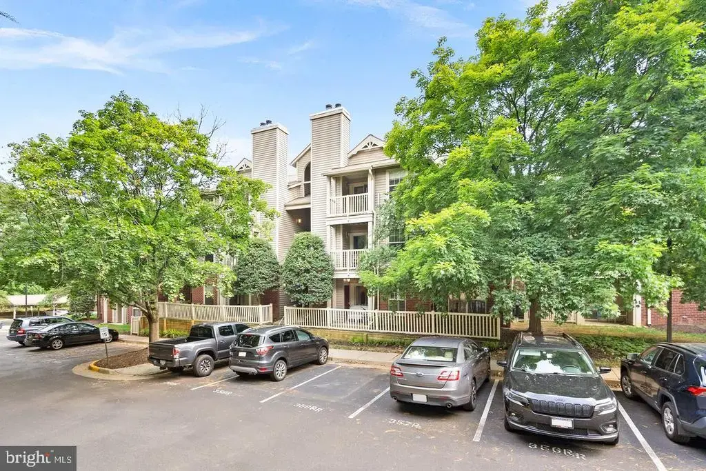 1725 Ascot Way #1725d, RESTON