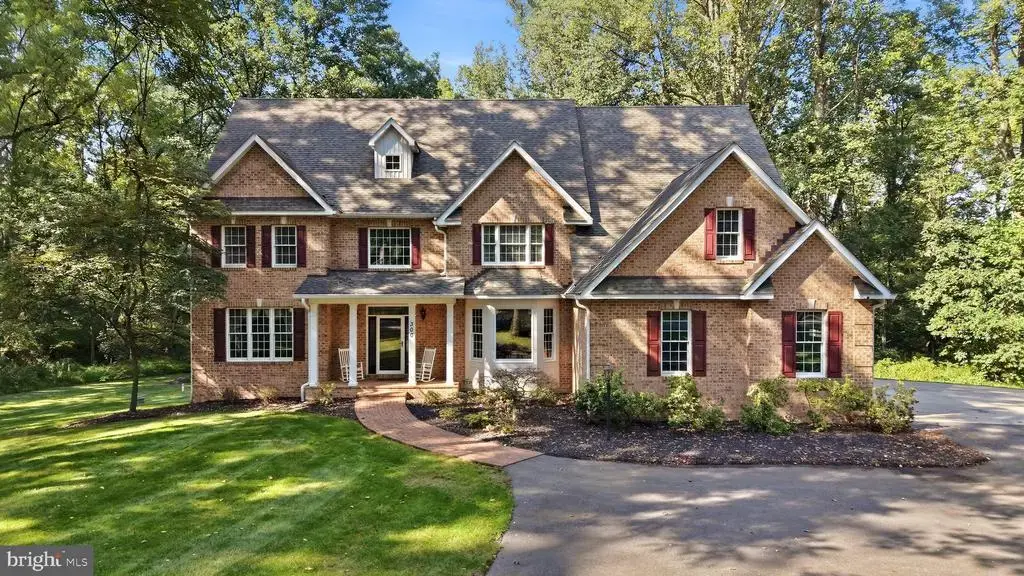 300 Clearview Dr, CLEAR BROOK