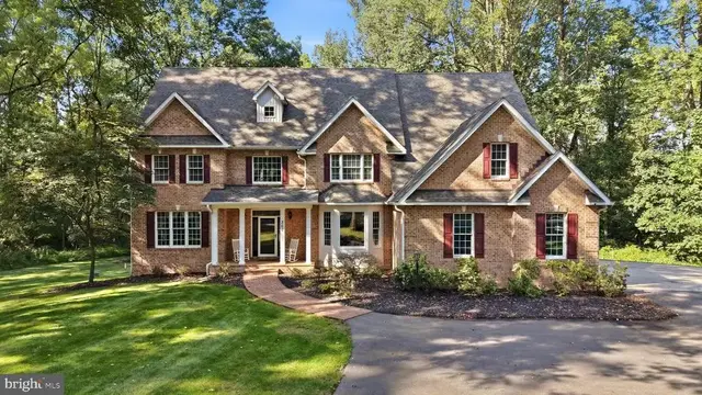 300 Clearview Dr, Clear Brook