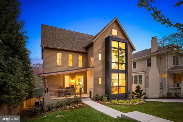 4892 Macarthur Blvd Nw, Washington