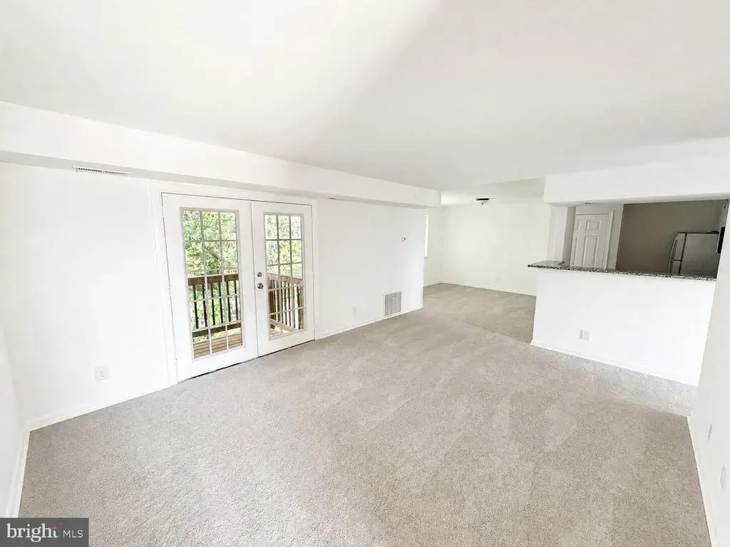 7516 Hawthorne St #5, LANDOVER
