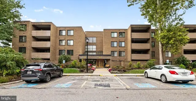 2 Candlemaker Ct #202, Baltimore