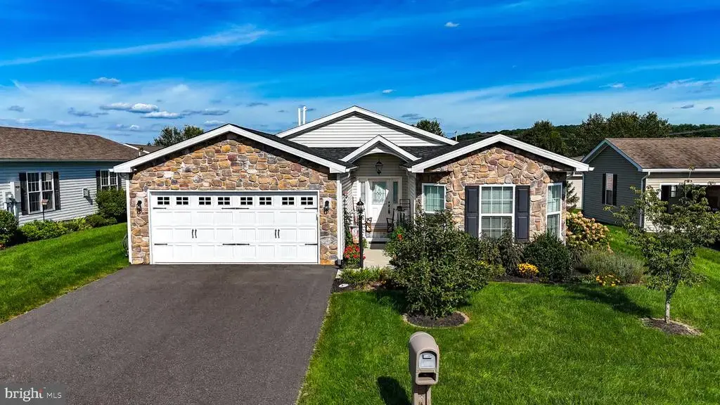 45 Cormorant Dr, BECHTELSVILLE