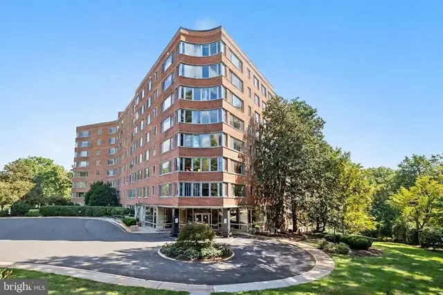 4200 Cathedral Ave Nw #403, Washington