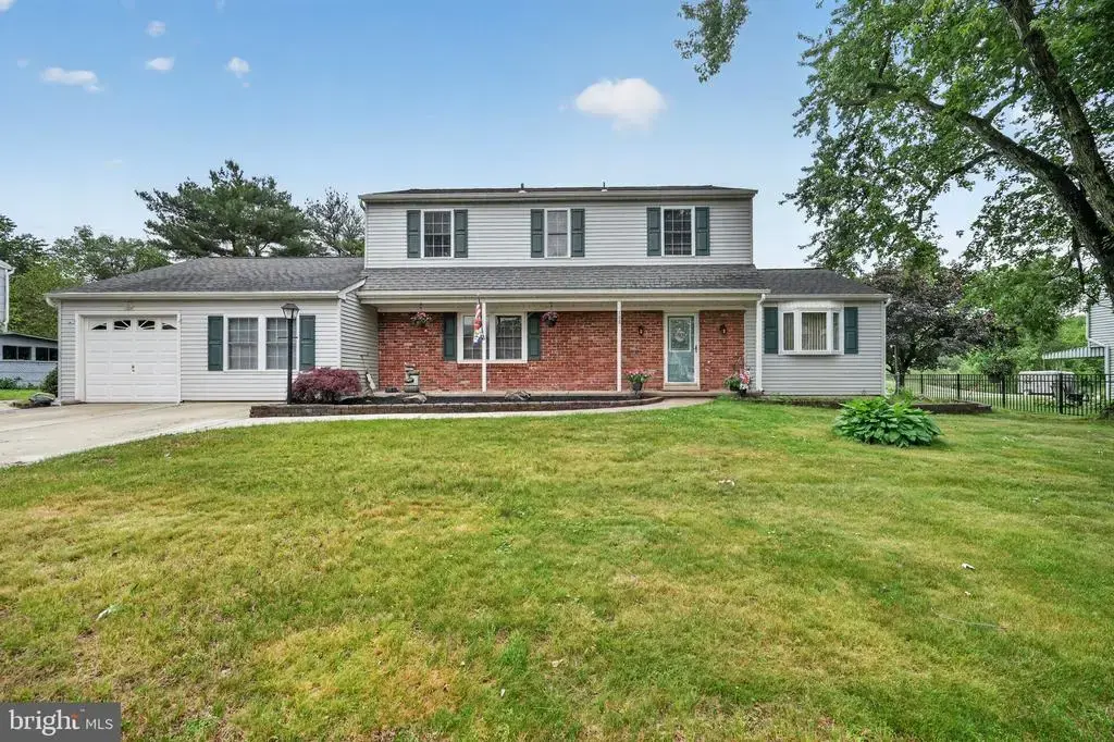 100 Coachman Dr, BORDENTOWN