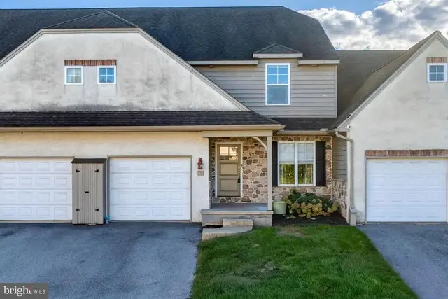 38 Toll Gate Sta, Lancaster