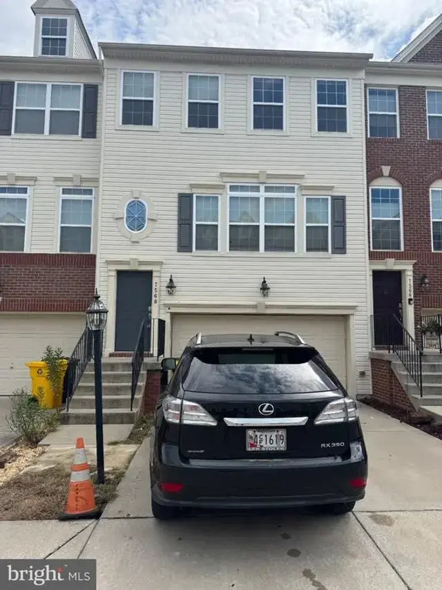 7568 Stonehouse Dr, Glen Burnie